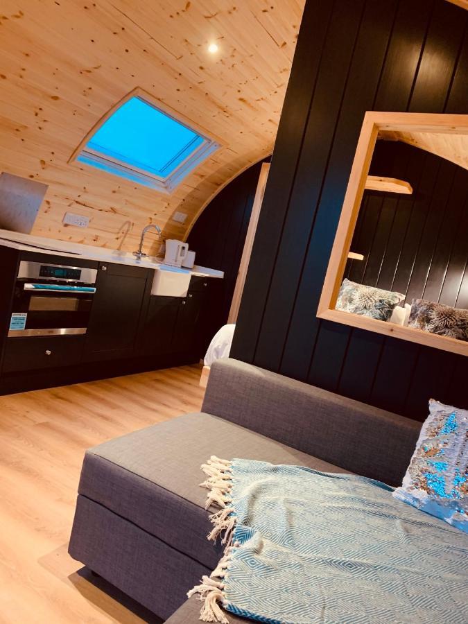 Thistle Pod Farm Stay With Hottub Sleeps 2 Galston  Luaran gambar