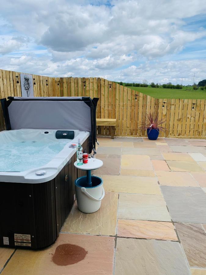 Thistle Pod Farm Stay With Hottub Sleeps 2 Galston  Luaran gambar